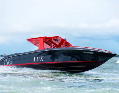 Lancha Deportiva espectacular en Alquiler en Cartagena para 18 Pax