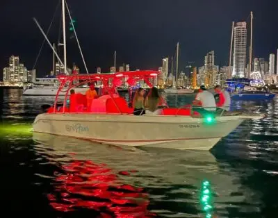 Lancha Deportiva en Alquiler en Cartagena para 14 Pax